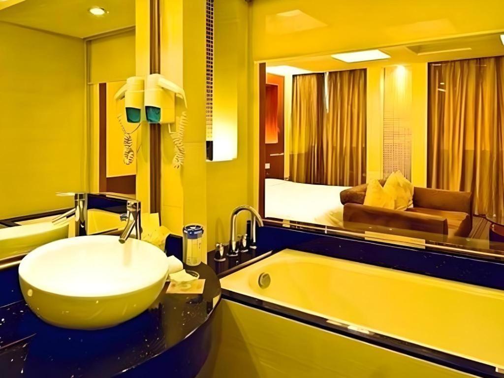 Friendship Hotel Шэньчжэнь Экстерьер фото