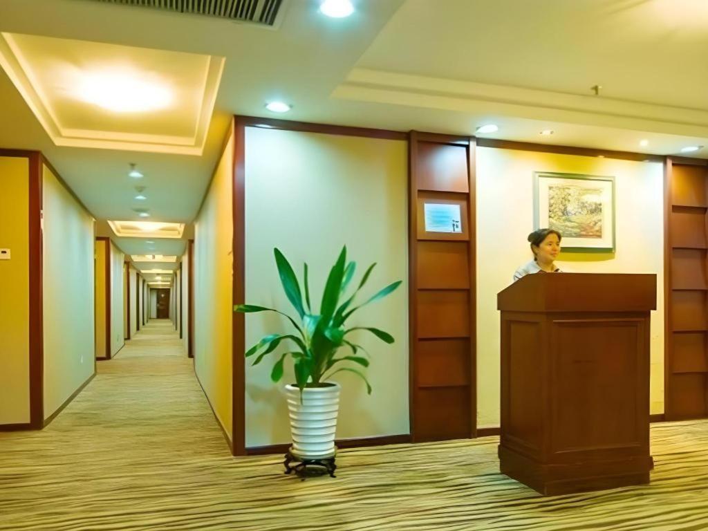 Friendship Hotel Шэньчжэнь Экстерьер фото